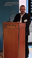 Herr Dr. Zucht hält sein Grußwort